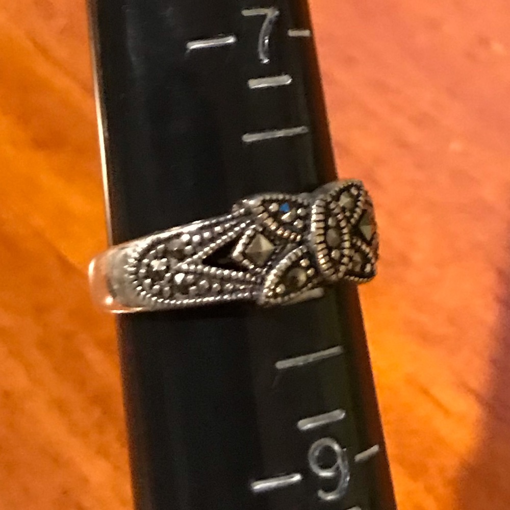 Sterling/Marcasite Band.  Sz 8 Promise Ring - Picture 5 of 5